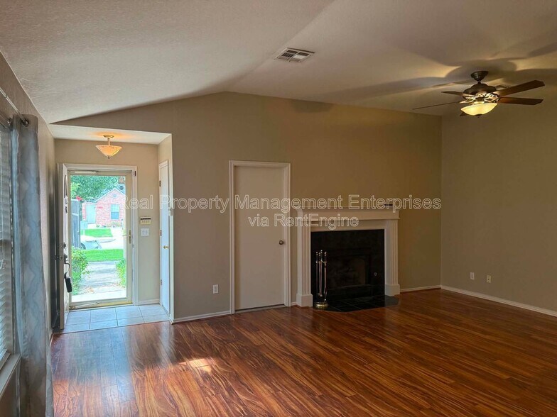 Building Photo - 4101 Heritage Pl Dr
