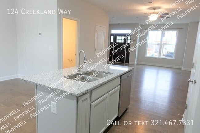 Building Photo - 124 Creekland Wy