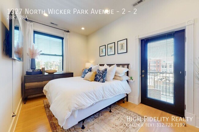 Building Photo - 1327 N Wicker Park Ave