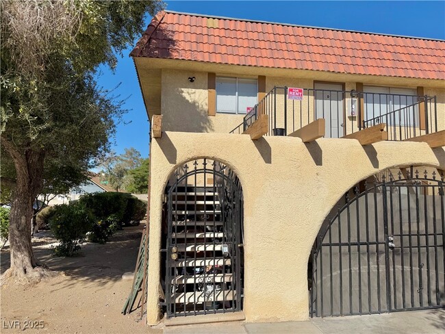 Building Photo - 1720 Cordoba Ln