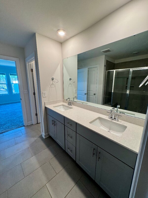 Building Photo - 4047 Armstrong Farm Dr