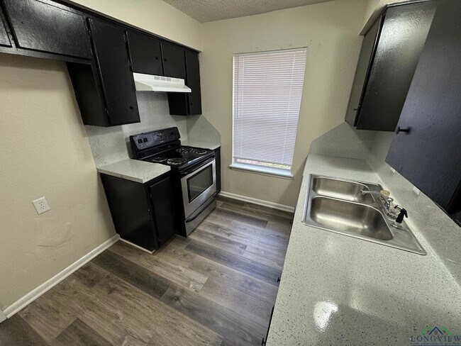 Building Photo - 3500 Denson Dr