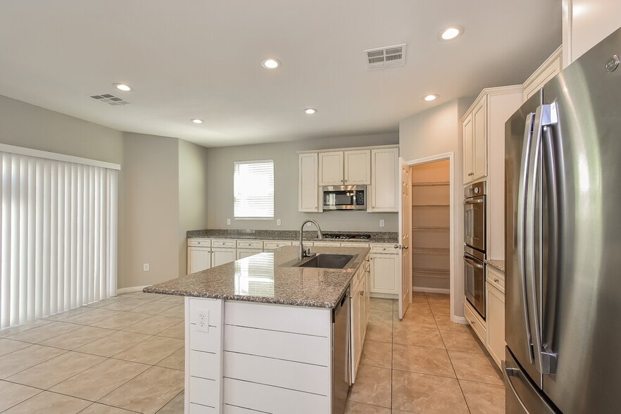 Building Photo - 3164 Varenna Ridge Ave