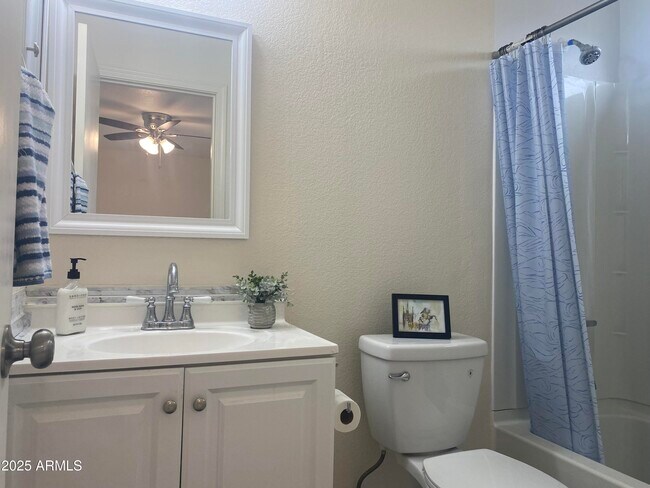 Building Photo - 8563 W Mission Ln