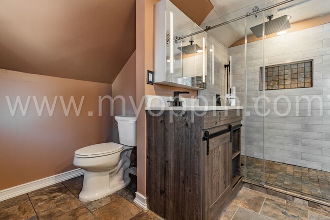 Building Photo - Completely Remodeled! 3 Bedroom / 3 Bathro...
