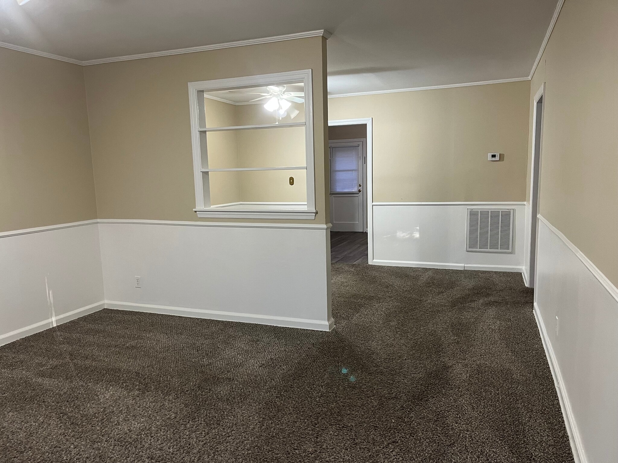 Building Photo - 1034 N PIERCE AVE