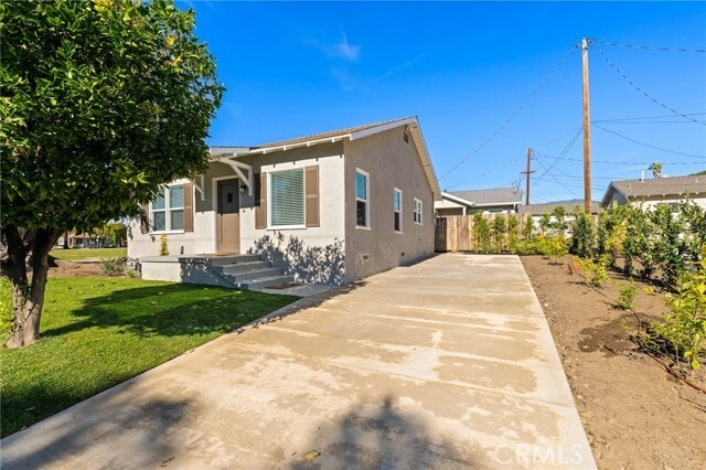 Building Photo - 267 Olive St