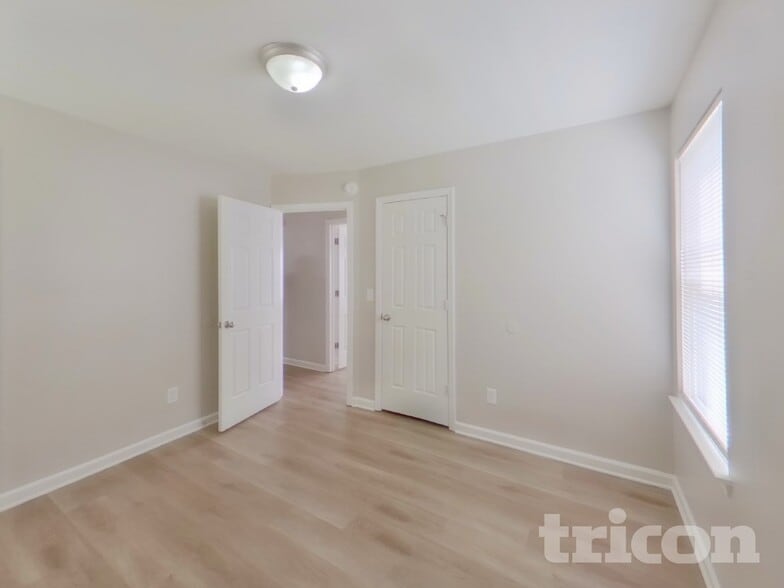 Building Photo - 262 Stonewood Dr