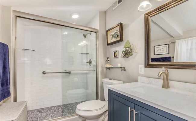 Building Photo - 605 48th St S