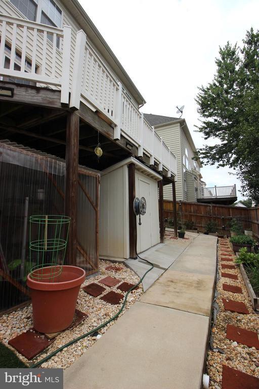 Building Photo - 9577 5th Pl