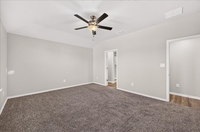 Building Photo - 8133 Cattlemen Dr