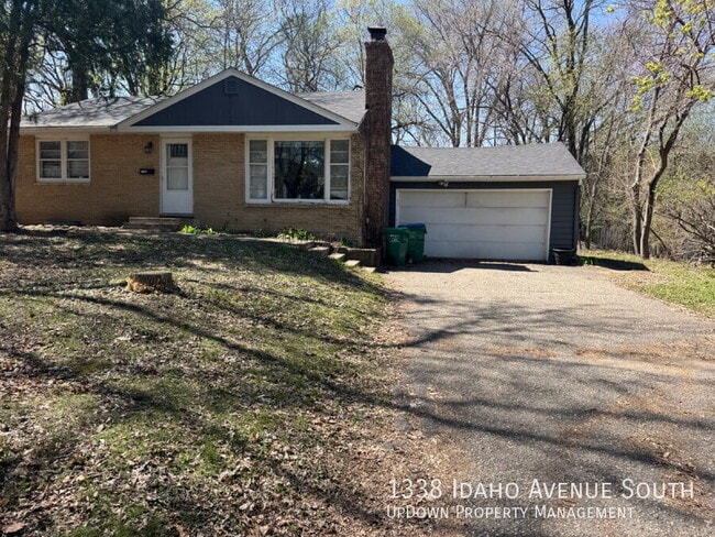 Building Photo - 1338 Idaho Ave S