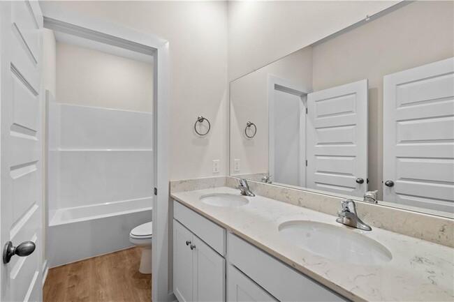 Building Photo - 4682 W Aurora St