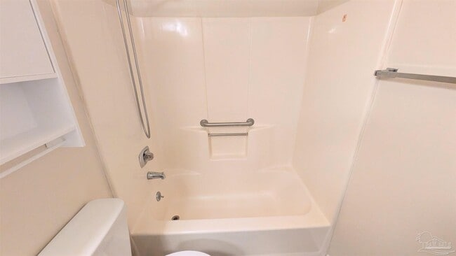 Building Photo - 6288 Hamilton Bridge Rd