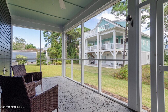 Building Photo - 1733 Pinfish Ln