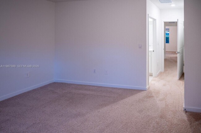 Building Photo - 137 NE 3rd St