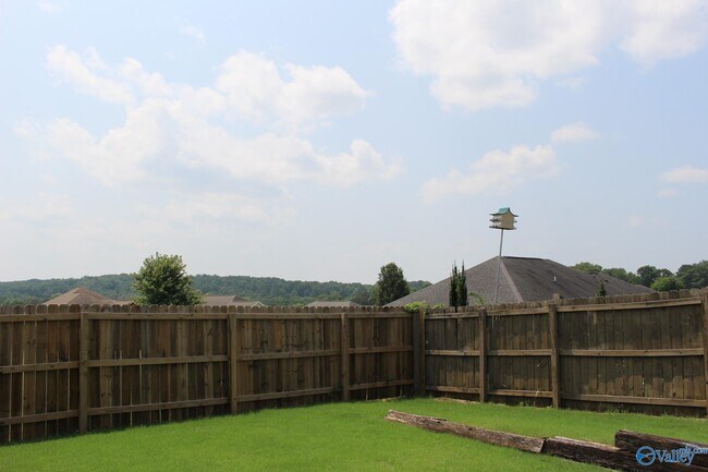 Building Photo - 103 Glen View Dr