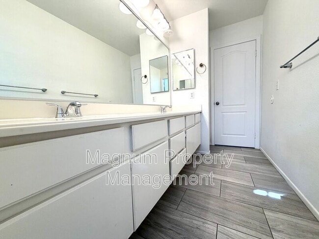 Building Photo - 30219 Corte Cantera