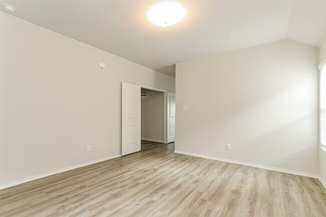 Building Photo - 22371 Porter Mountain Trl