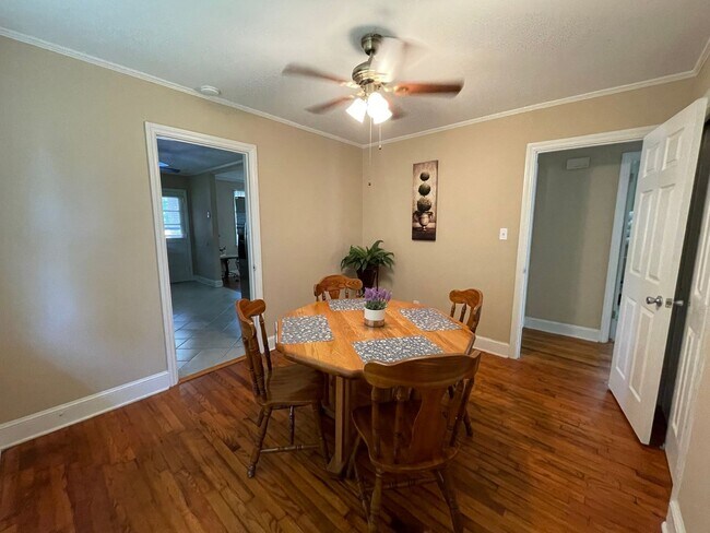 Building Photo - 406 Buie Ct