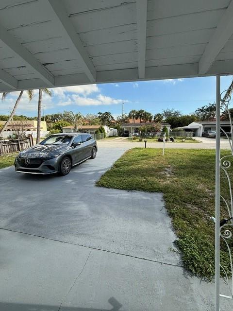 Building Photo - 4871 SW 24th Ave