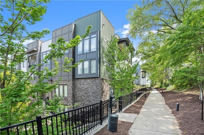 Building Photo - 387 Pratt Dr SE