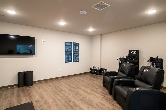 Building Photo - 2023 N Broadmoor Ave