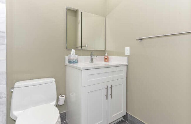 Building Photo - 864 Normandy R