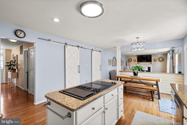 Building Photo - 12127 Eddyspark Dr