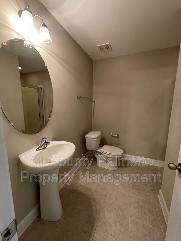Building Photo - 4168 Veritas St