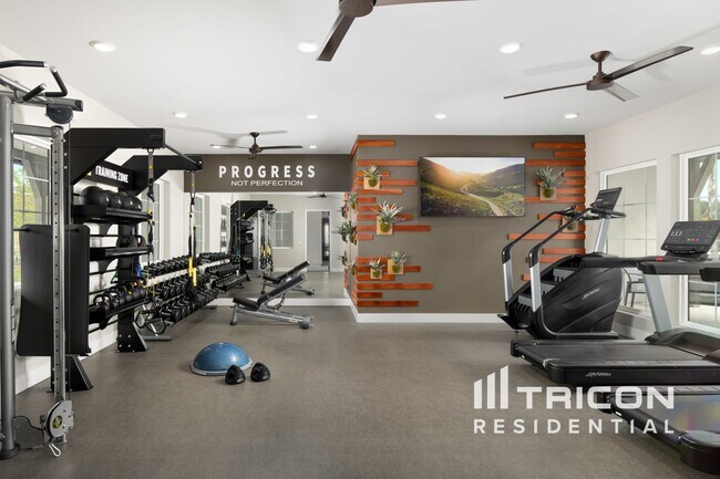 Building Photo - 31599 Willowood Way