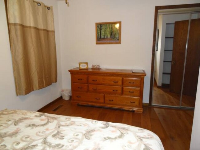 3rd Bedroom - 946 14th Ave SW