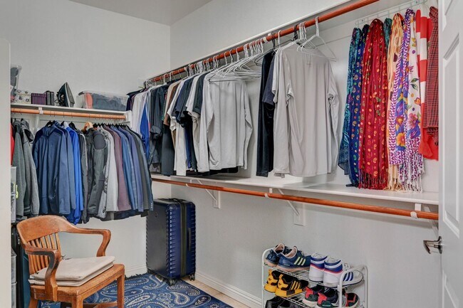 Building Photo - AWESOME SUMMERLIN CONDO IN GATED CORONADO ...