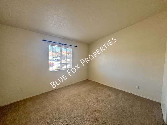 Building Photo - 9712 E Paseo Juan Tabo