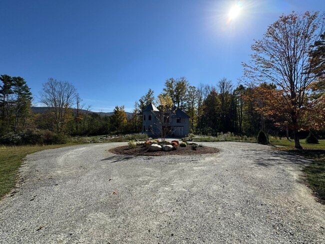 Building Photo - 57 Taconic Rd