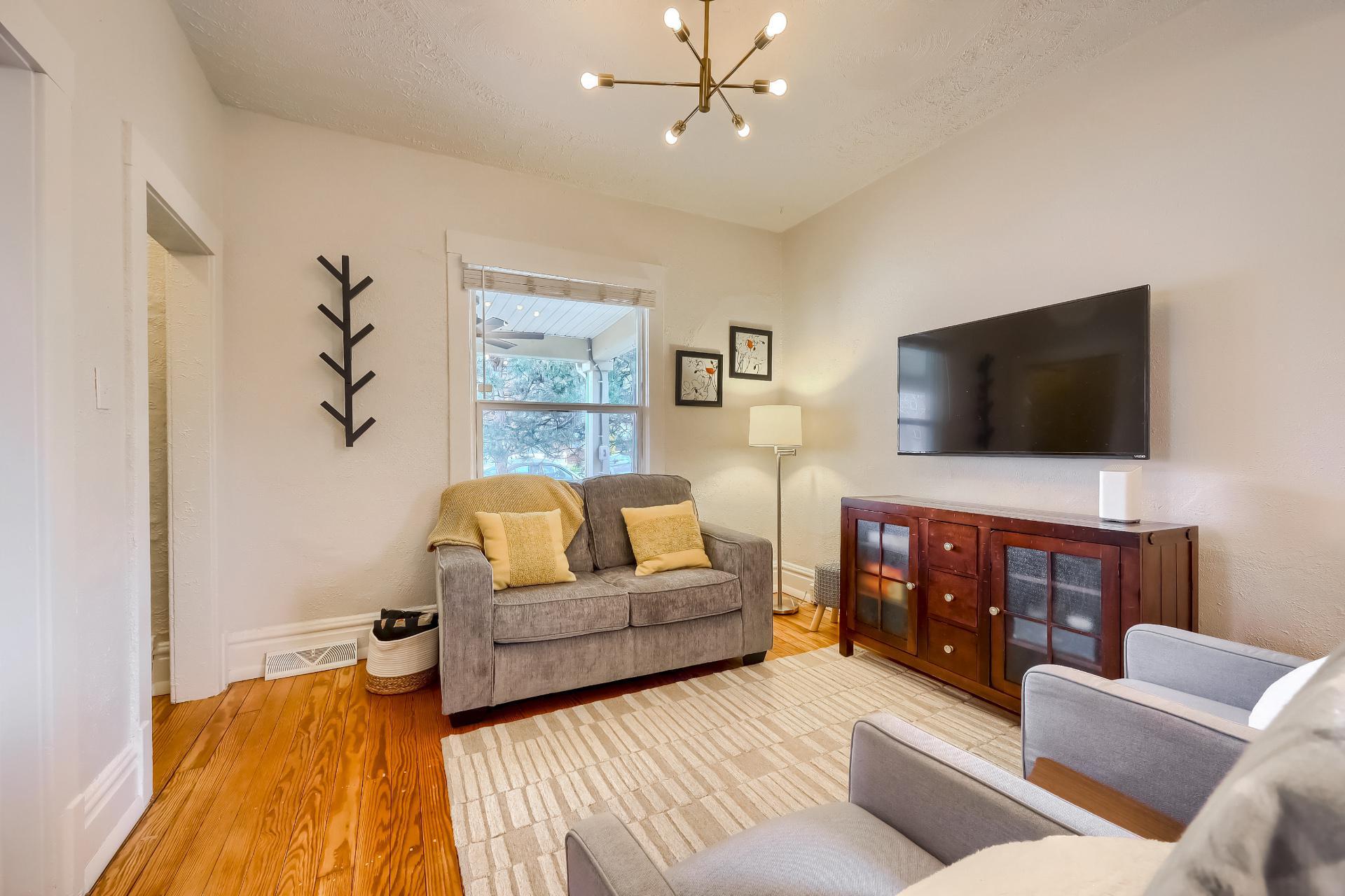 Building Photo - 3039 S Bannock St