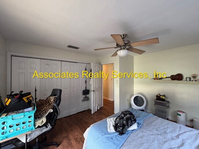Building Photo - 3 Bed/2 Bath Spacious Home in BLACK ACRES!!!