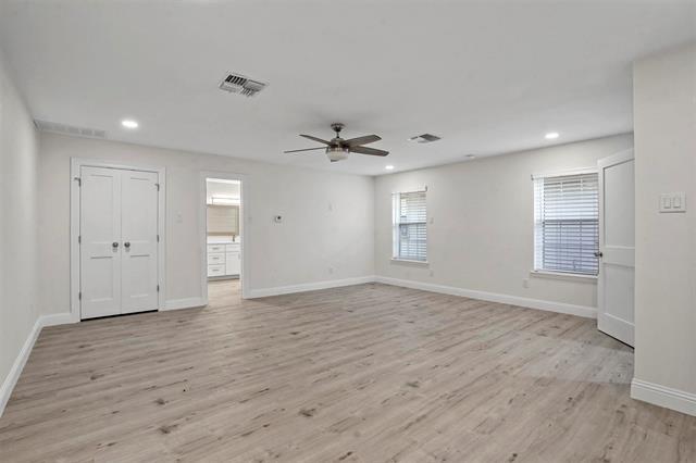 Building Photo - 5124 Collinwood Ave