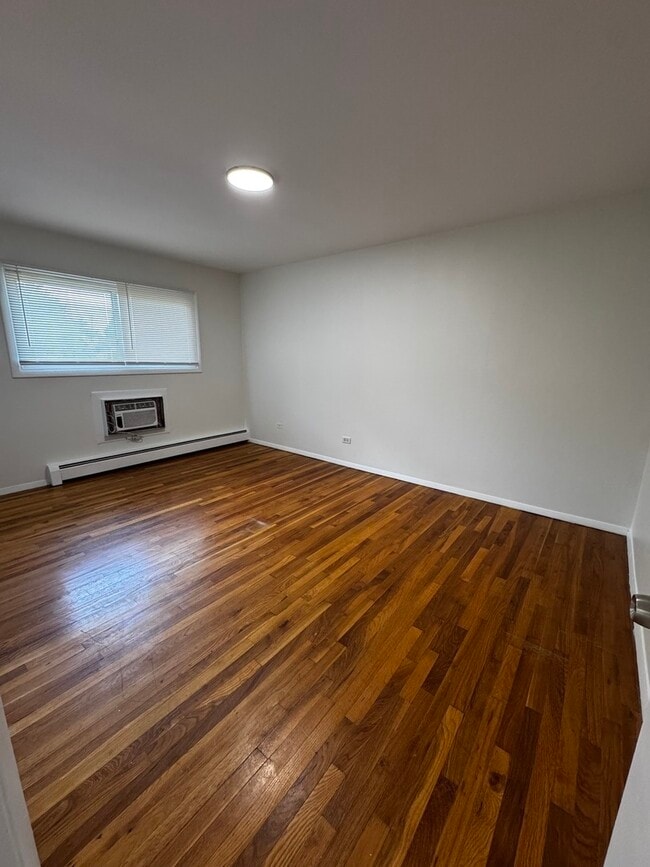 Building Photo - 8884 Steven Dr