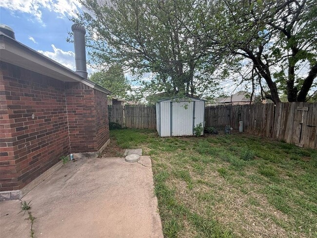 Building Photo - 8521 NW 121st St