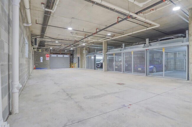 Building Photo - 212 70th St