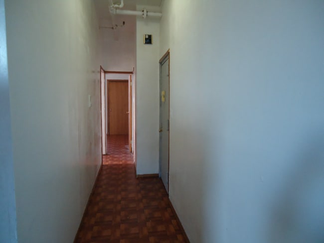 Building Photo - 13 Bleecker St