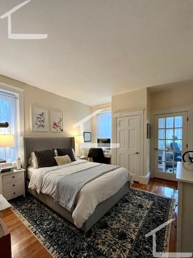 Building Photo - Nice 2 bed with office