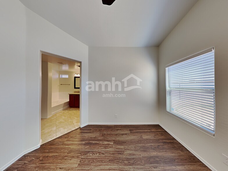 Building Photo - 1786 W Desert Canyon Dr