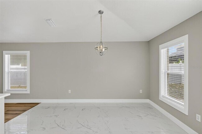 Building Photo - 10610 Boyette Creek Blvd
