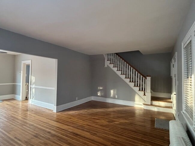 Building Photo - Super Cute 4BR/1 BA Single-Family Home in a Great St. Paul Neighborhood!