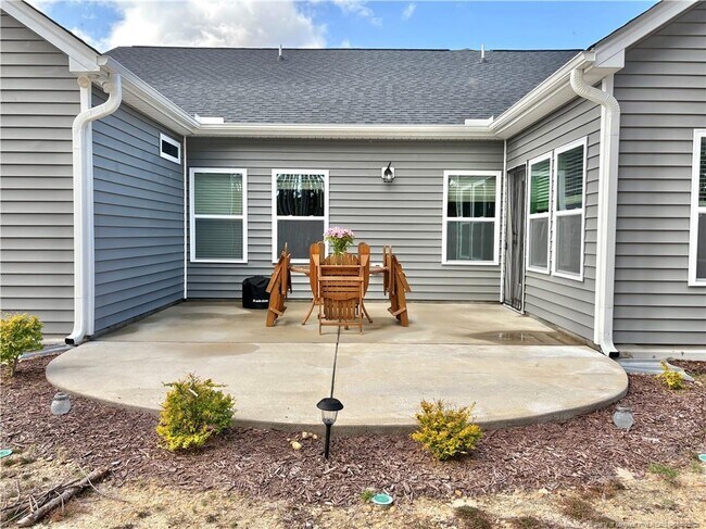 Building Photo - 67 Beacon Hl Rd