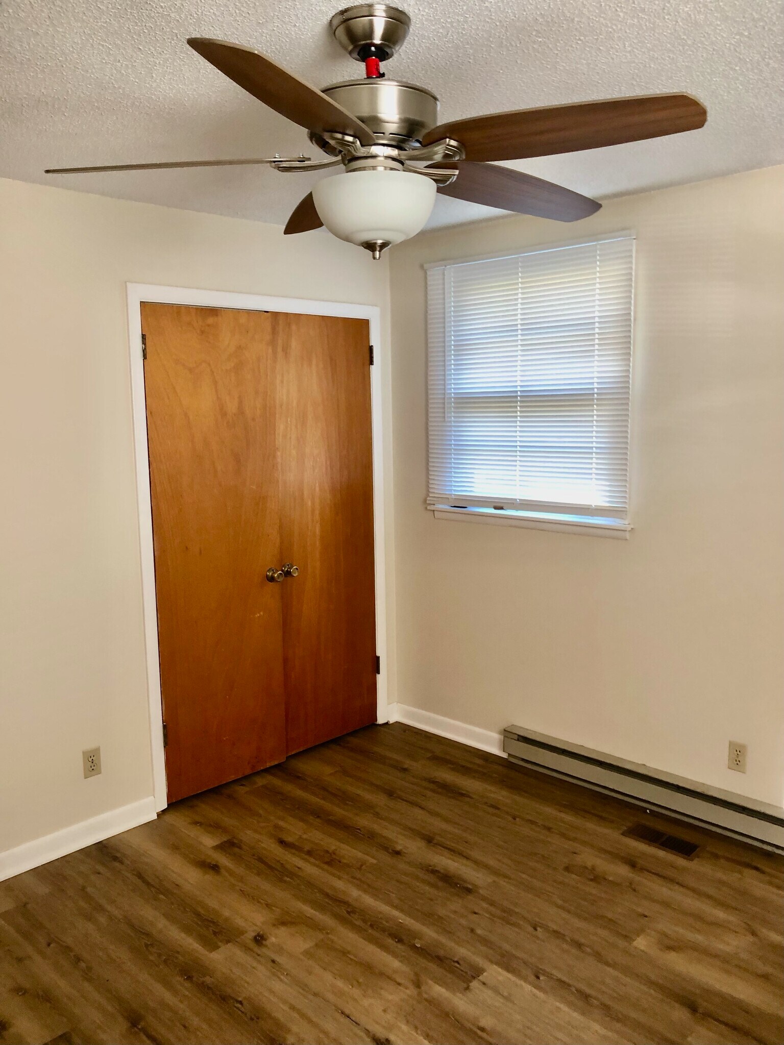Back bedroom - 2303 Bradley St