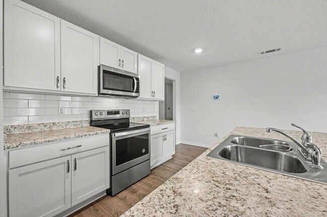 Building Photo - 3277 Chapelwood Dr