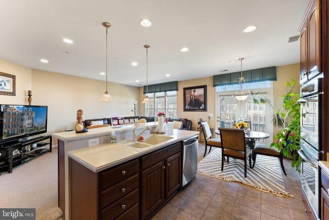 Building Photo - 41888 Inspiration Terrace